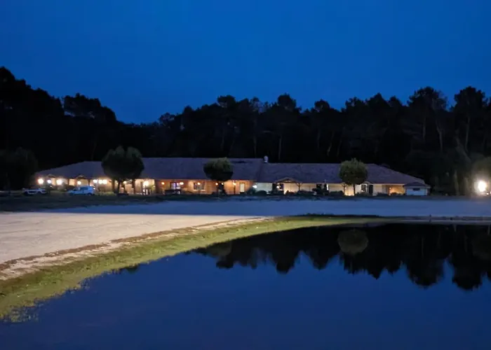 L\'Hotel Du Lac Casteljaloux